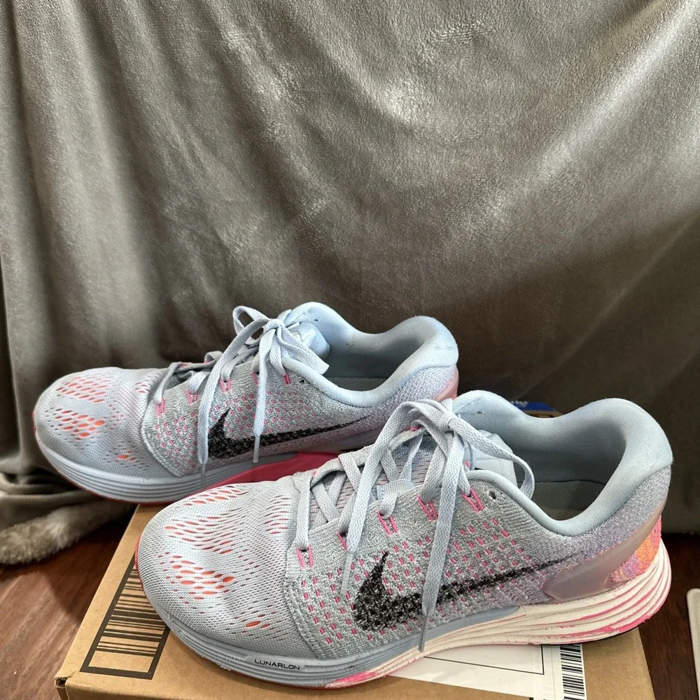 Nike LunarGlide 7 Running Shoes Women's Sz 9.5. Light Blue Pink Black Purple